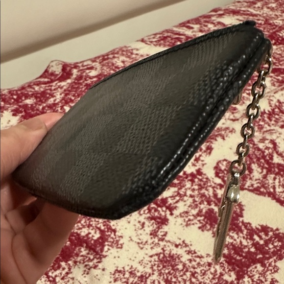 Louis Vuitton Graphite Key Cles - Picture 5 of 10